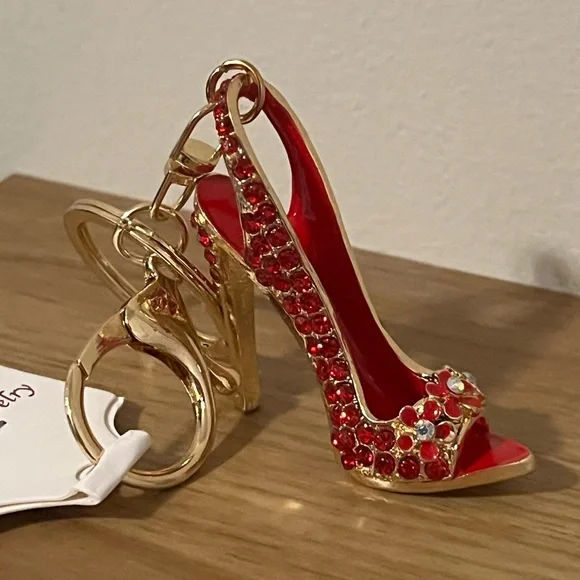 Elegant Gold Plated Rhinestone Keychain - Picture 2 of 3